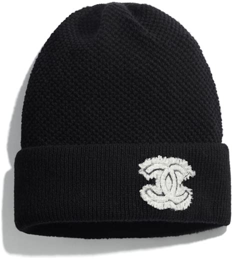 bonnet chanel noir et blanc|Chanel shop.